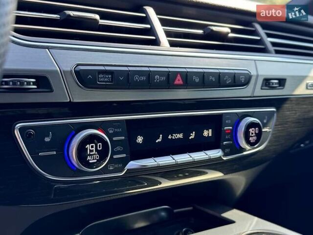 Сірий Ауді Ку 7, об'ємом двигуна 3 л та пробігом 252 тис. км за 37800 $, фото 23 на Automoto.ua