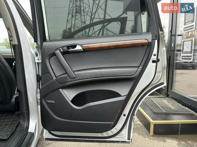 Сірий Ауді Ку 7, об'ємом двигуна 2.97 л та пробігом 320 тис. км за 19700 $, фото 23 на Automoto.ua