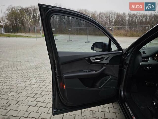 Сірий Ауді Ку 7, об'ємом двигуна 2.97 л та пробігом 184 тис. км за 46900 $, фото 44 на Automoto.ua