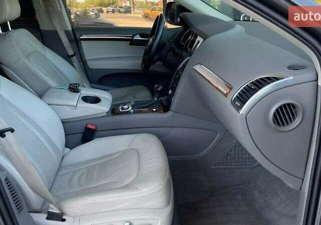 Серый Ауди Ку 7, объемом двигателя 3 л и пробегом 146 тыс. км за 5400 $, фото 23 на Automoto.ua