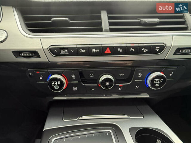 Серый Ауди Ку 7, объемом двигателя 2.97 л и пробегом 210 тыс. км за 35900 $, фото 57 на Automoto.ua