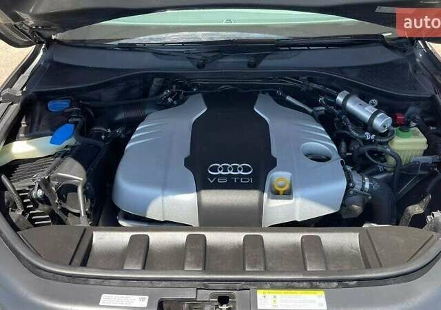 Серый Ауди Ку 7, объемом двигателя 3 л и пробегом 146 тыс. км за 5400 $, фото 5 на Automoto.ua