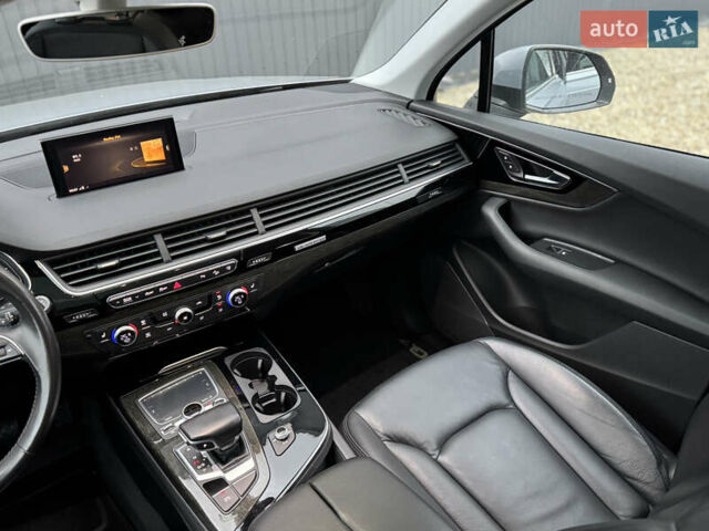 Сірий Ауді Ку 7, об'ємом двигуна 3 л та пробігом 138 тис. км за 22950 $, фото 32 на Automoto.ua