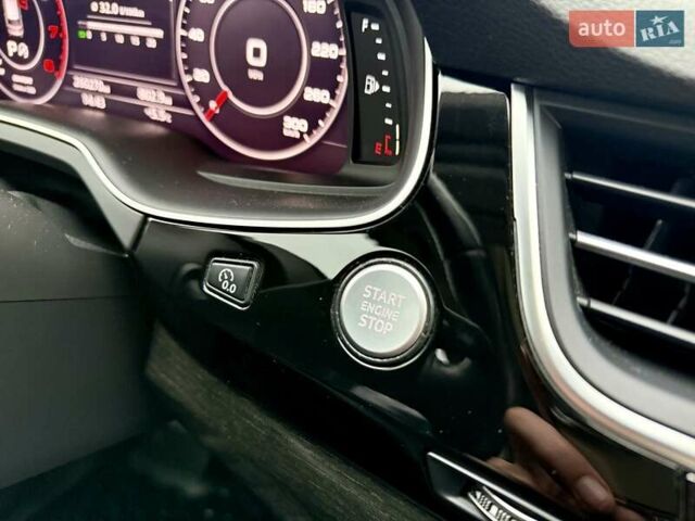 Серый Ауди Ку 7, объемом двигателя 3 л и пробегом 415 тыс. км за 24999 $, фото 67 на Automoto.ua