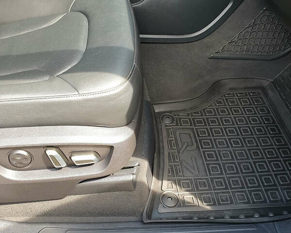 Сірий Ауді Ку 7, об'ємом двигуна 3 л та пробігом 209 тис. км за 21888 $, фото 8 на Automoto.ua
