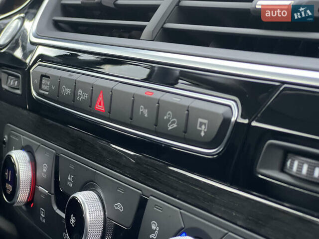 Сірий Ауді Ку 7, об'ємом двигуна 3 л та пробігом 138 тис. км за 23499 $, фото 108 на Automoto.ua
