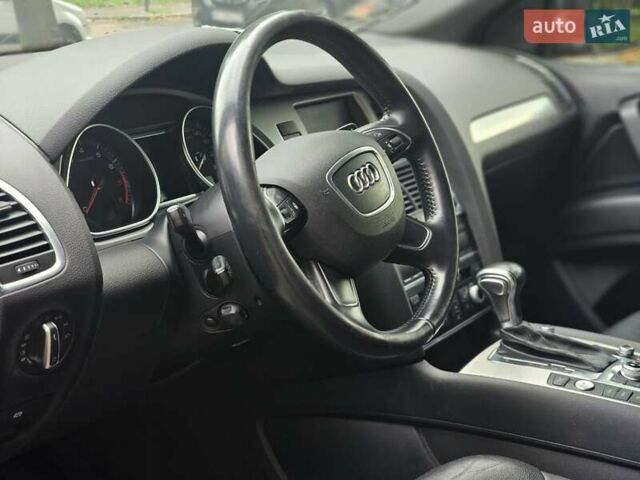Сірий Ауді Ку 7, об'ємом двигуна 3 л та пробігом 156 тис. км за 16900 $, фото 30 на Automoto.ua