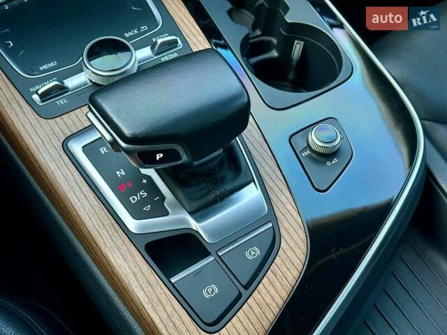 Сірий Ауді Ку 7, об'ємом двигуна 3 л та пробігом 160 тис. км за 32999 $, фото 42 на Automoto.ua