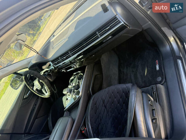 Сірий Ауді Ку 7, об'ємом двигуна 3 л та пробігом 183 тис. км за 27500 $, фото 1 на Automoto.ua