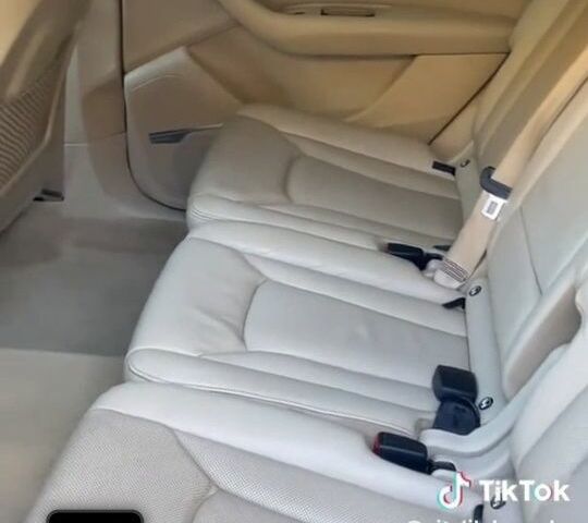 Ауді Ку 7 2015 у Мукачеве на Automoto.ua Сірий Ауді Ку 7, об'ємом двигуна 3 л та пробігом 216 тис. км за 33500 $, фото 3 на Automoto.ua