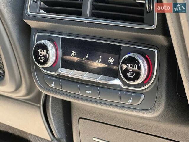 Сірий Ауді Ку 7, об'ємом двигуна 3 л та пробігом 252 тис. км за 37800 $, фото 26 на Automoto.ua