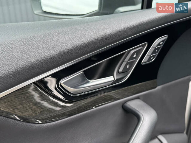 Сірий Ауді Ку 7, об'ємом двигуна 3 л та пробігом 138 тис. км за 22950 $, фото 23 на Automoto.ua