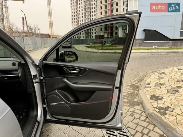 Серый Ауди Ку 7, объемом двигателя 3 л и пробегом 415 тыс. км за 24999 $, фото 47 на Automoto.ua