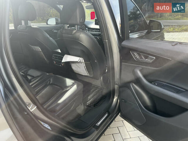 Сірий Ауді Ку 7, об'ємом двигуна 3 л та пробігом 320 тис. км за 24500 $, фото 9 на Automoto.ua