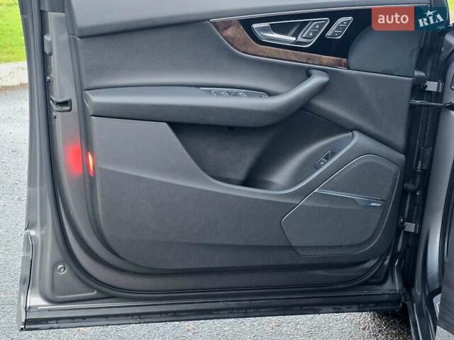 Серый Ауди Ку 7, объемом двигателя 3 л и пробегом 230 тыс. км за 23500 $, фото 17 на Automoto.ua