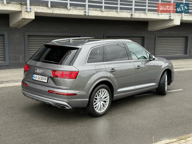 Сірий Ауді Ку 7, об'ємом двигуна 3 л та пробігом 128 тис. км за 32000 $, фото 4 на Automoto.ua