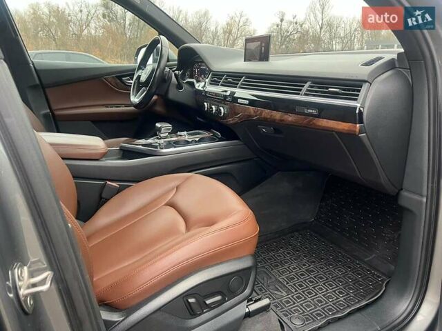 Сірий Ауді Ку 7, об'ємом двигуна 3 л та пробігом 105 тис. км за 27300 $, фото 14 на Automoto.ua