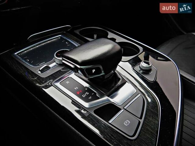 Сірий Ауді Ку 7, об'ємом двигуна 3 л та пробігом 184 тис. км за 26800 $, фото 17 на Automoto.ua