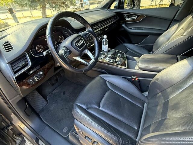 Ауди Ку 7 2016 в Харькове на Automoto.ua Серый Ауди Ку 7, объемом двигателя 3 л и пробегом 150 тыс. км за 28000 $, фото 6 на Automoto.ua