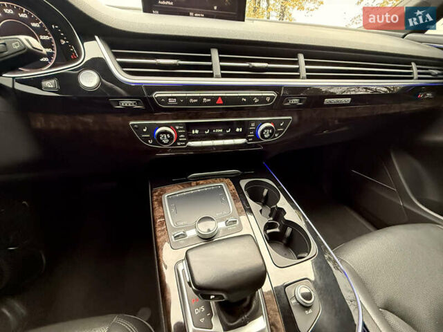 Серый Ауди Ку 7, объемом двигателя 3 л и пробегом 224 тыс. км за 23900 $, фото 32 на Automoto.ua