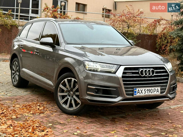 Серый Ауди Ку 7, объемом двигателя 3 л и пробегом 224 тыс. км за 23900 $, фото 1 на Automoto.ua