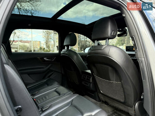 Серый Ауди Ку 7, объемом двигателя 3 л и пробегом 165 тыс. км за 24700 $, фото 48 на Automoto.ua