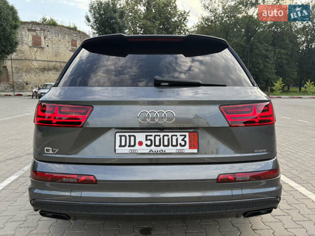 Сірий Ауді Ку 7, об'ємом двигуна 3 л та пробігом 180 тис. км за 39500 $, фото 4 на Automoto.ua
