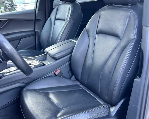 Серый Ауди Ку 7, объемом двигателя 3 л и пробегом 153 тыс. км за 28000 $, фото 31 на Automoto.ua