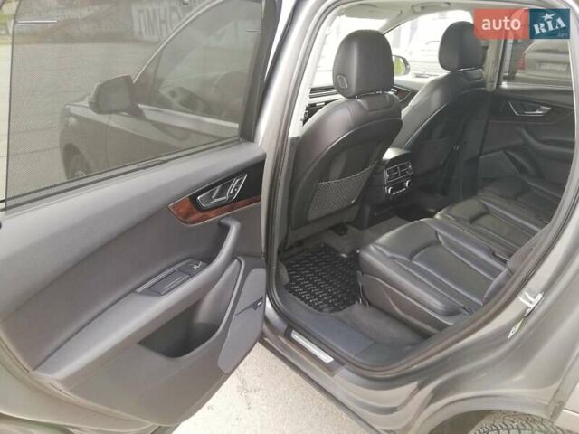 Серый Ауди Ку 7, объемом двигателя 3 л и пробегом 181 тыс. км за 38900 $, фото 12 на Automoto.ua