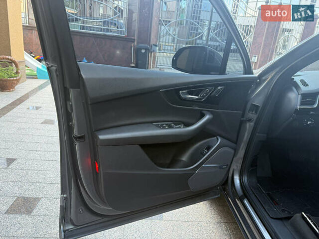 Сірий Ауді Ку 7, об'ємом двигуна 3 л та пробігом 230 тис. км за 25900 $, фото 36 на Automoto.ua