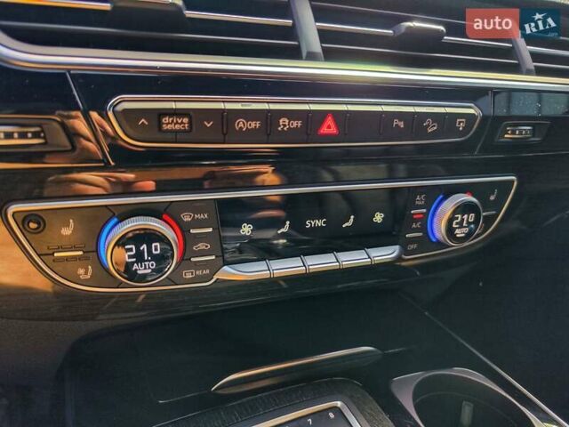 Ауди Ку 7 2016 в Полтаве на Automoto.ua Серый Ауди Ку 7, объемом двигателя 3 л и пробегом 209 тыс. км за 25999 $, фото 17 на Automoto.ua