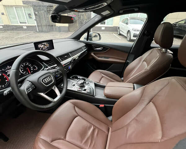 Ауди Ку 7 2016 в Киеве на Automoto.ua Серый Ауди Ку 7, объемом двигателя 3 л и пробегом 124 тыс. км за 25700 $, фото 12 на Automoto.ua