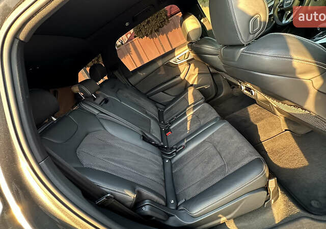 Серый Ауди Ку 7, объемом двигателя 2.97 л и пробегом 266 тыс. км за 39000 $, фото 30 на Automoto.ua