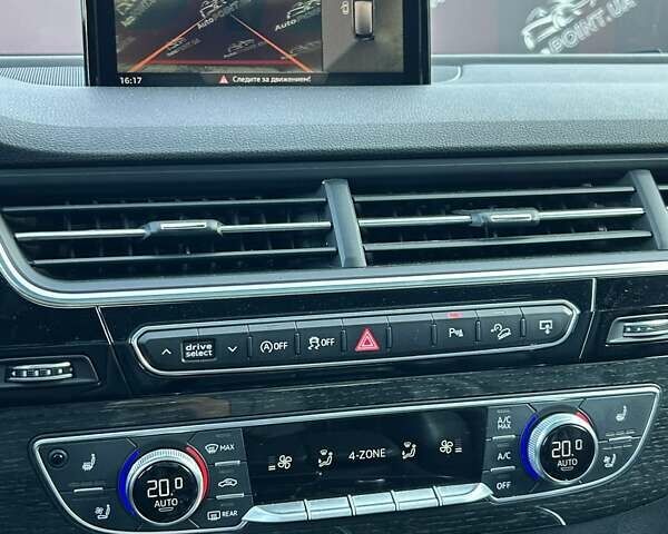 Серый Ауди Ку 7, объемом двигателя 3 л и пробегом 153 тыс. км за 28000 $, фото 35 на Automoto.ua