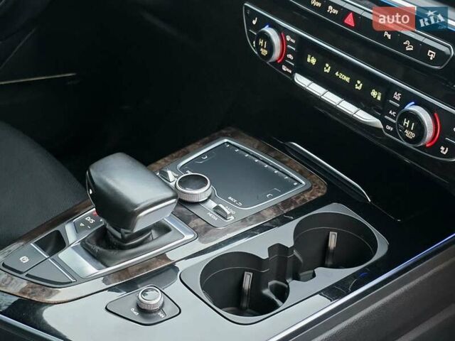 Серый Ауди Ку 7, объемом двигателя 3 л и пробегом 230 тыс. км за 24500 $, фото 38 на Automoto.ua