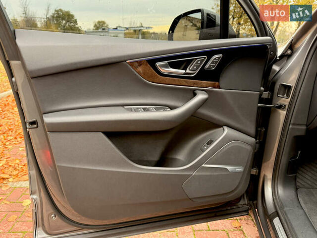 Серый Ауди Ку 7, объемом двигателя 3 л и пробегом 224 тыс. км за 23900 $, фото 27 на Automoto.ua