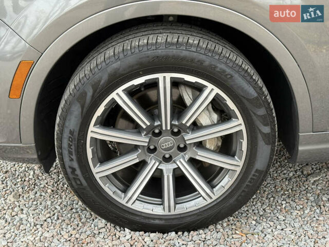 Серый Ауди Ку 7, объемом двигателя 3 л и пробегом 173 тыс. км за 21950 $, фото 5 на Automoto.ua