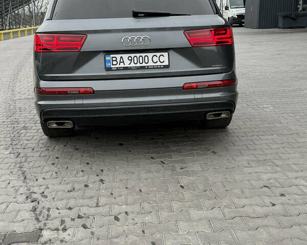 Серый Ауди Ку 7, объемом двигателя 2.97 л и пробегом 260 тыс. км за 35000 $, фото 4 на Automoto.ua