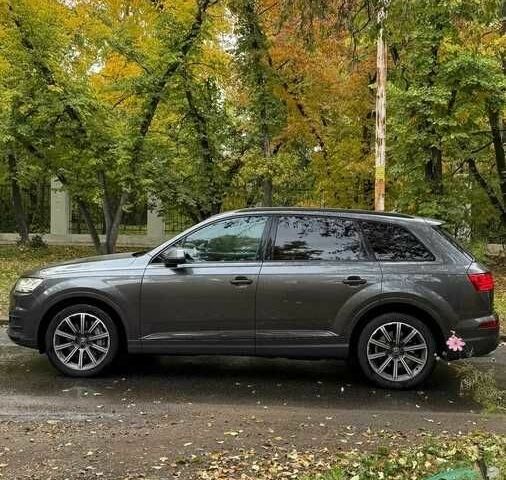 Серый Ауди Ку 7, объемом двигателя 3 л и пробегом 130 тыс. км за 20500 $, фото 5 на Automoto.ua