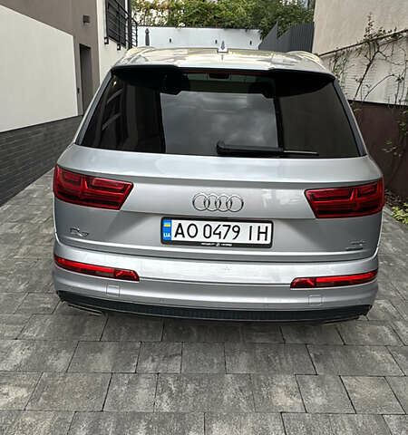 Серый Ауди Ку 7, объемом двигателя 2.97 л и пробегом 180 тыс. км за 34000 $, фото 1 на Automoto.ua