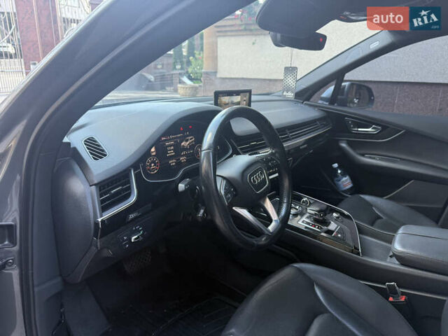 Сірий Ауді Ку 7, об'ємом двигуна 3 л та пробігом 230 тис. км за 25900 $, фото 42 на Automoto.ua