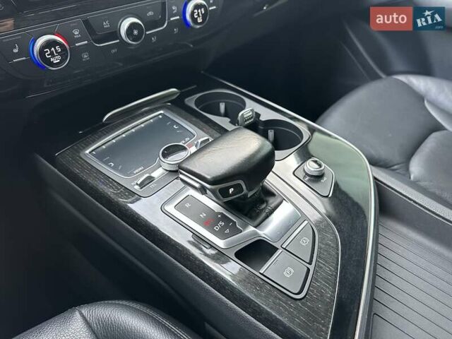 Серый Ауди Ку 7, объемом двигателя 2.97 л и пробегом 139 тыс. км за 31500 $, фото 28 на Automoto.ua