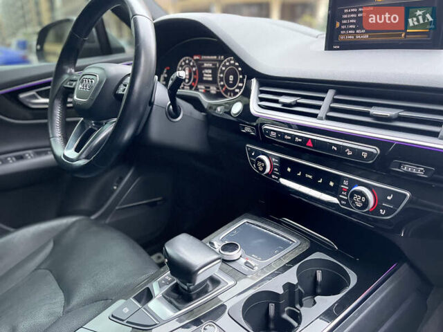 Серый Ауди Ку 7, объемом двигателя 3 л и пробегом 151 тыс. км за 29900 $, фото 28 на Automoto.ua