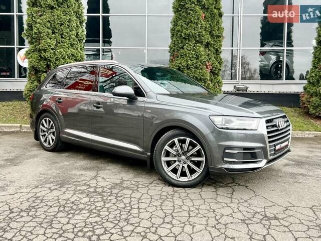 Серый Ауди Ку 7, объемом двигателя 2.97 л и пробегом 219 тыс. км за 36999 $, фото 5 на Automoto.ua