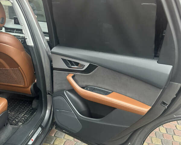 Сірий Ауді Ку 7, об'ємом двигуна 2.97 л та пробігом 135 тис. км за 38777 $, фото 15 на Automoto.ua