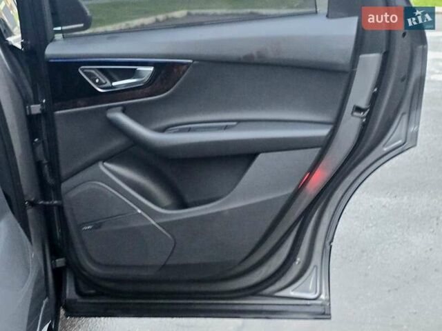 Серый Ауди Ку 7, объемом двигателя 3 л и пробегом 230 тыс. км за 23900 $, фото 29 на Automoto.ua