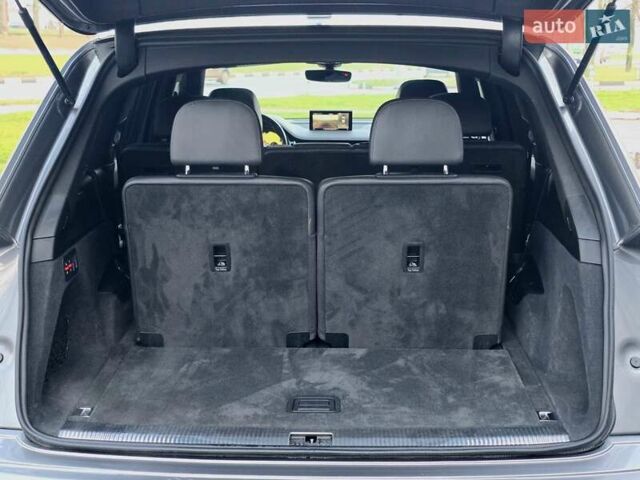 Серый Ауди Ку 7, объемом двигателя 3 л и пробегом 230 тыс. км за 23900 $, фото 25 на Automoto.ua