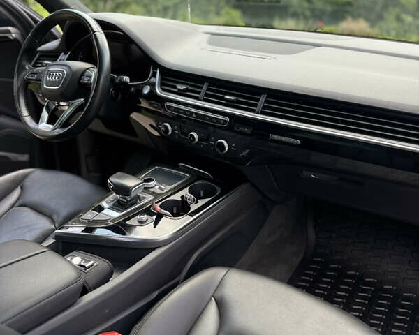 Ауди Ку 7 2016 в Ровно на Automoto.ua Серый Ауди Ку 7, объемом двигателя 3 л и пробегом 155 тыс. км за 29999 $, фото 10 на Automoto.ua