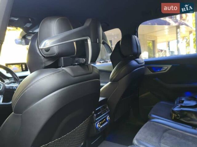 Сірий Ауді Ку 7, об'ємом двигуна 2.97 л та пробігом 180 тис. км за 36000 $, фото 16 на Automoto.ua