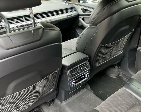 Серый Ауди Ку 7, объемом двигателя 2.97 л и пробегом 230 тыс. км за 39000 $, фото 14 на Automoto.ua